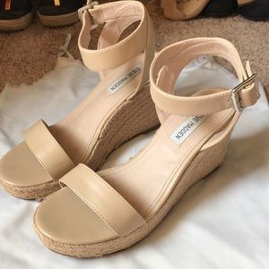 Steve Madden nude wedges, Size 8